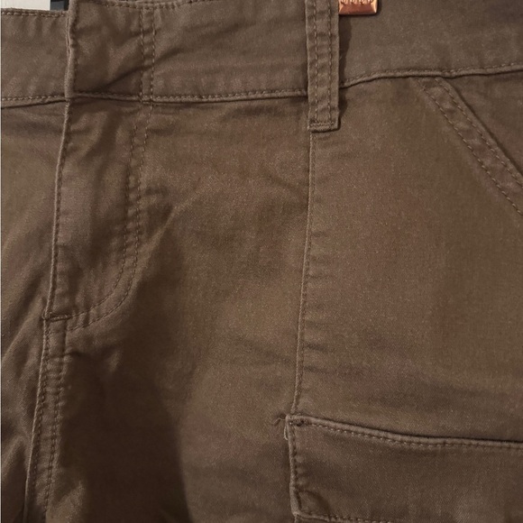 Kut from the Kloth light brown  Cargo Shorts - Picture 2 of 5